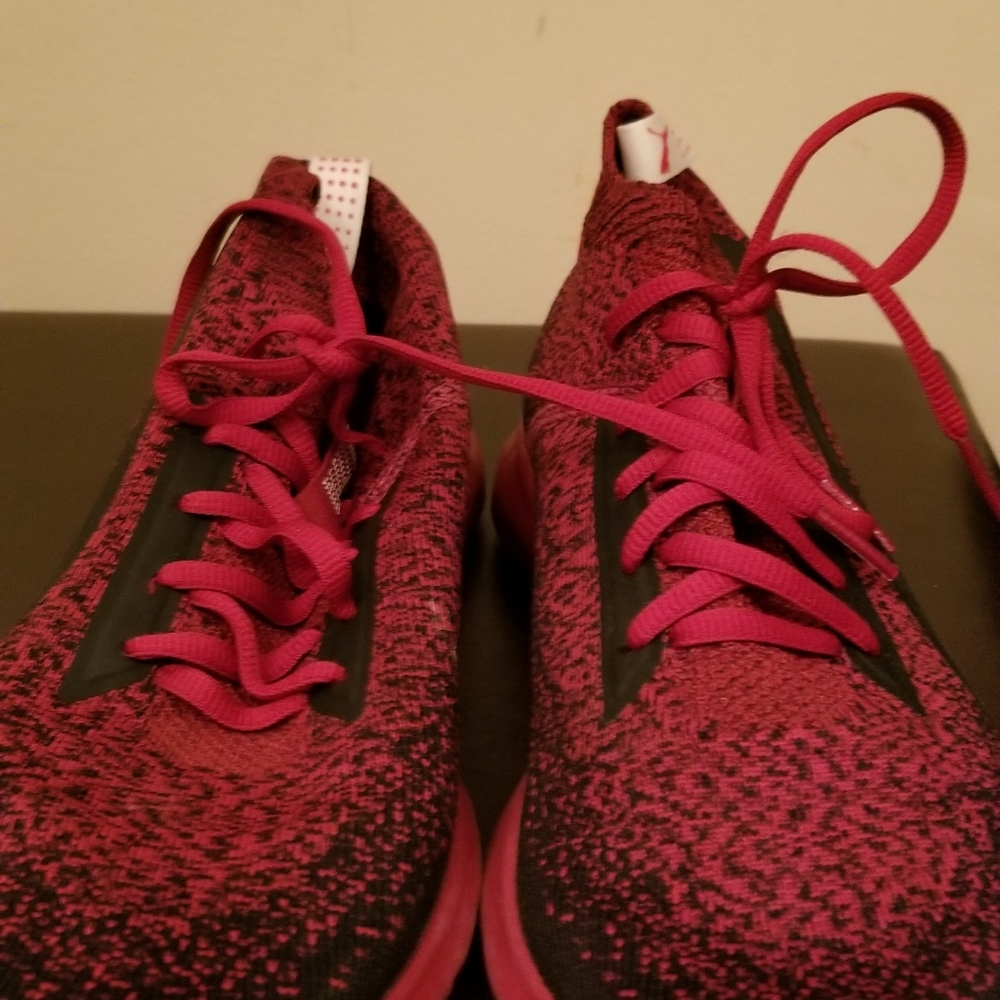 Puma sneakes